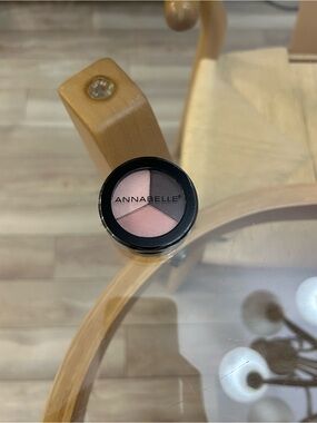 New Annabelle Pink and Soft Rose Trio Compact Eyeshadow - Made in Canada